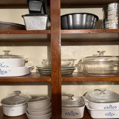Collection of Corning Ware and Pyrex dishes