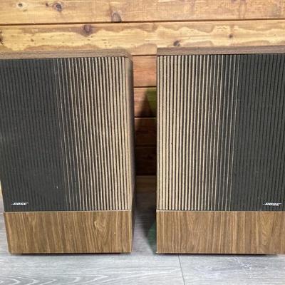 (2) BOSE Model 501 Speakers