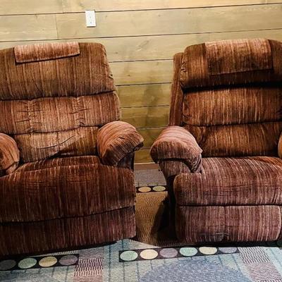Pristine LaZ-Boy recliners.!