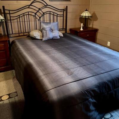 Queen bed with high quality mattress.