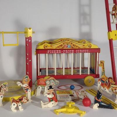 Fisher Price No. 900 Big Performing Circus Wagon