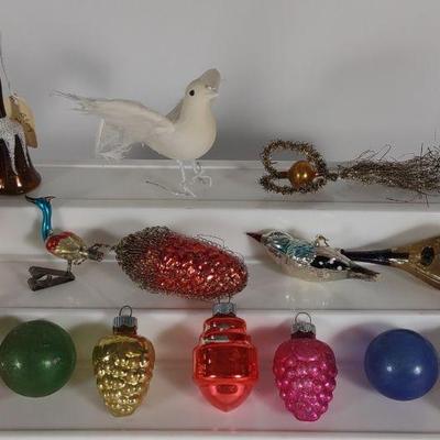 15 Antique & Vintage Glass Christmas Ornaments
