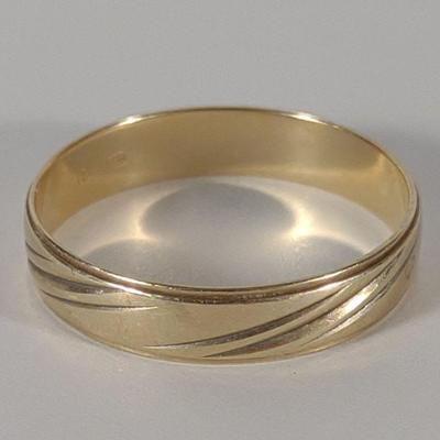10K Gold Mens Wedding Band Ring