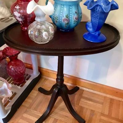 Kidney shaped table $25
18 X 11 X 21