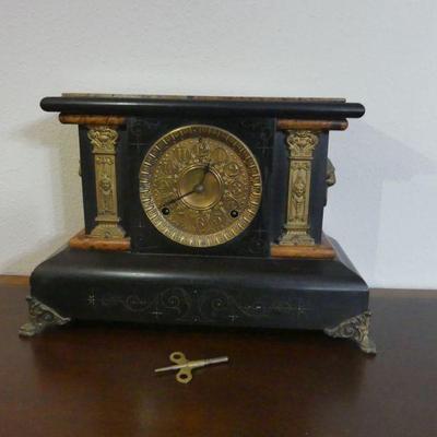 Antique Turn-of-the-Century Seth Thomas 8-Day Time & Strike Ornate Mantel Clock with Winding Key