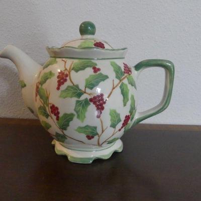 Quaint Scallop Footed Teapot with Grape Vine Pattern