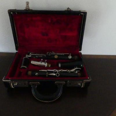Vintage (Possibly Selmer) Clarinet - Excellent Condition