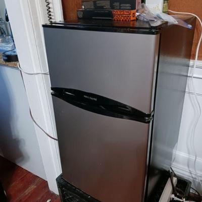Working mini fridge. 