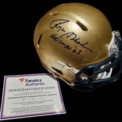 Roger Staubach Navy Midshipmen Autographed Riddell Gold Speed Mini Helmet | Heisman 63 | Inscription
Navy Midshipmen Black Framed...