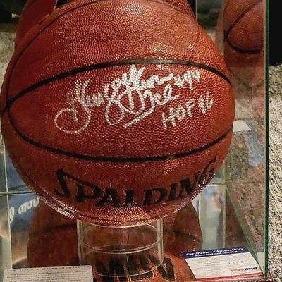 George Gervin Autographed Basketball | Ice
Inside San Antonio Spurs Mahogany Team Logo Basketball | Display Case Mirrored Back