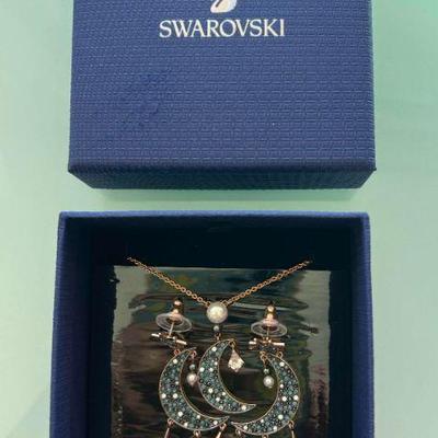 MFE088- Swarovski Moon And Star Necklace & Earring Set