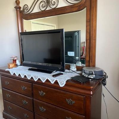 Dresser with mirror $225