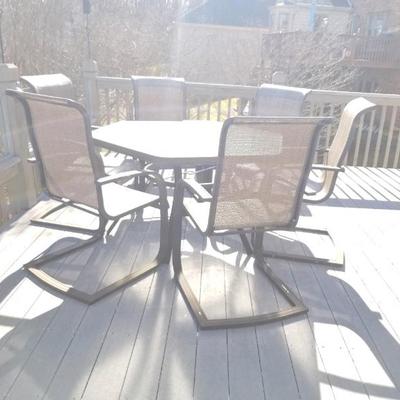 Patio dining table/4 chairs