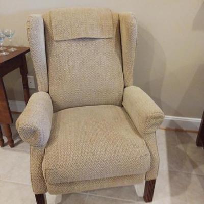Wing chair recliner