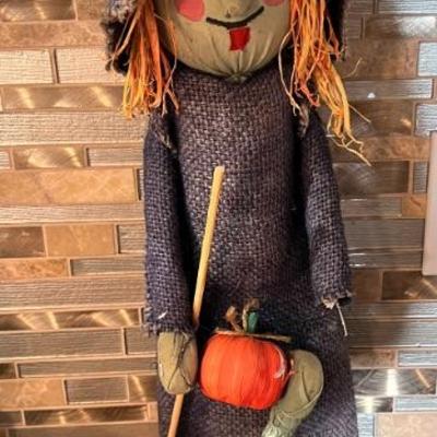 Item not available for pre sale.  Available day of sale only