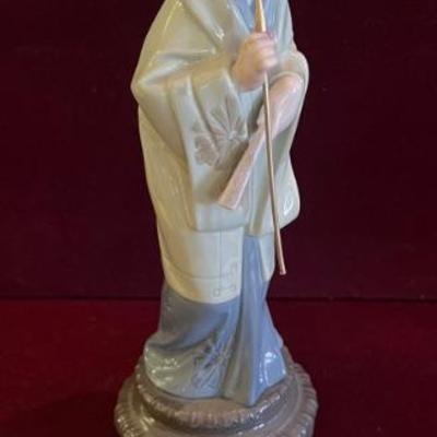 Item not available for pre sale.  Available day of sale only