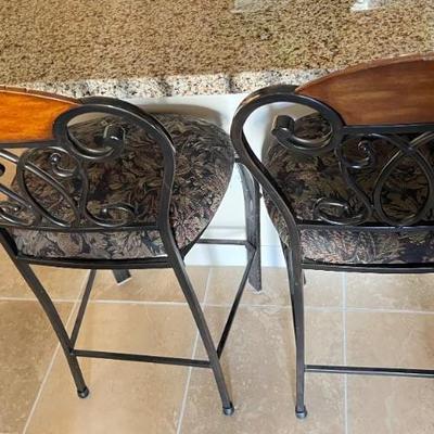 This item is available for PRESALE.  Please text photo to 760-668-0554 to purchase.  We accept Zelle
Bar Stools $75 for pair