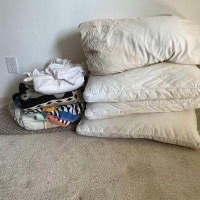 KPT022- Bedding & Sleeping Pillow Lot