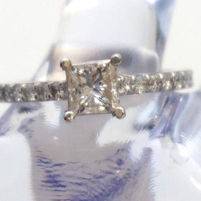 1.41CT/TW PRINCESS CUT DIAMOND ENGAGEMENT RING (SZ 8)