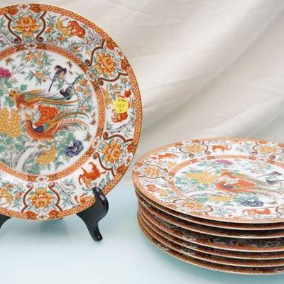 8 FINE IMARI DINNER PLATES