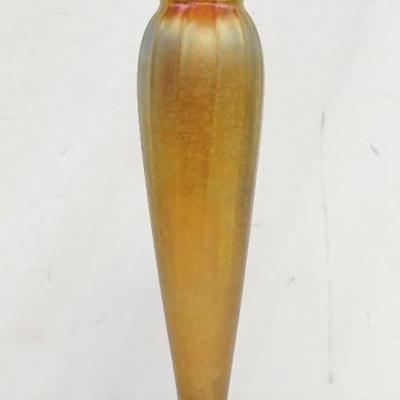 LUNDBERG STUDIOS IRIDESCENT ART GLASS VASE
