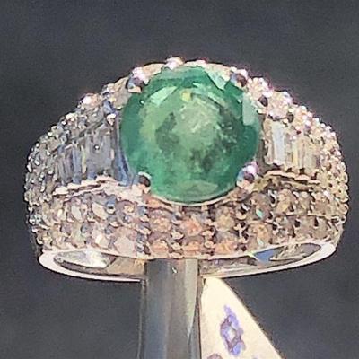 2.30 CT EMERALD & 1.42CT/TW DIAMOND RING