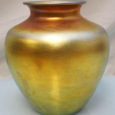 CARDER STEUBEN GOLD AURENE VASE