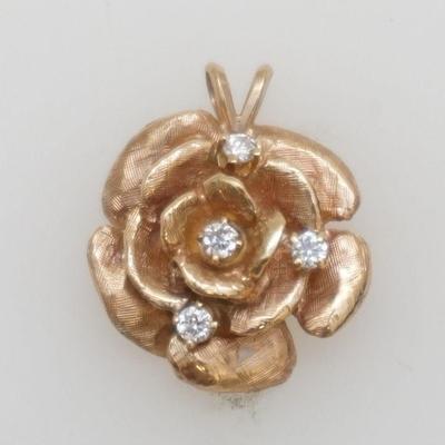 14KT GOLD DIAMOND OPEN ROSE PENDANT (4.4 G)