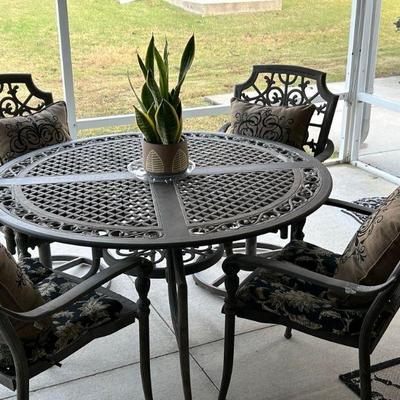 Patio Set with 4 Chairs