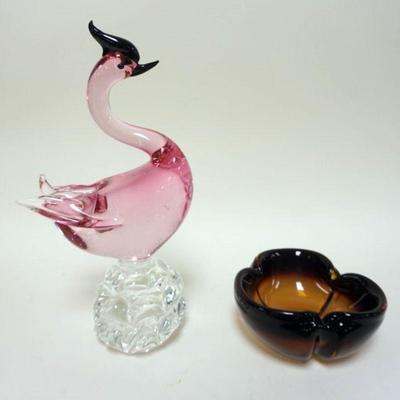 1280	MURNAO GLASS PINK SWAN AND ART GLASS AMBER BOWL, SWAN APPROXIMATELY 13 IN H
