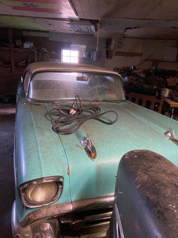 "BARN FIND" ANTIQUE CAR AUCTION