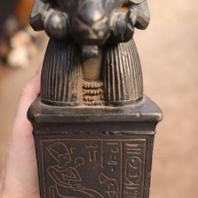 Vintage Egyptian decor