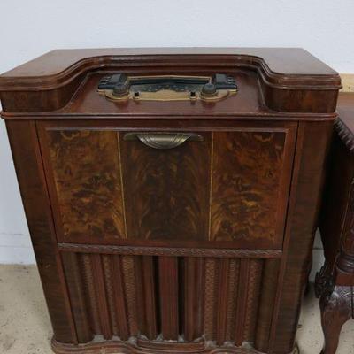 Vintage Zenith radio/turntable 1940's