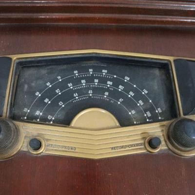 Vintage Zenith radio/turntable 1940's