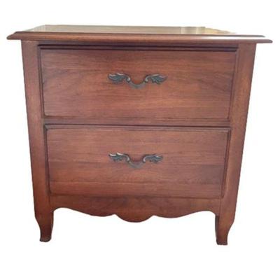 Lot 048
Impressions Collection by Thomasville Night Stand