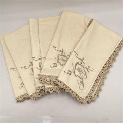 Lot 134
Vintage Embroidered Dinner Napkins With Crochet Lace Trim