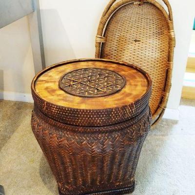 Large woven basket with lid and oval basket with handles
