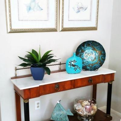 Marble top classic style table with bottom shelf