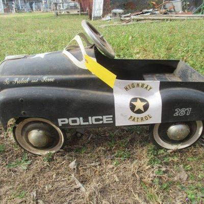 VINTAGE GEARBOX POLICE HIGHWAY PATROL PEDAL CAR