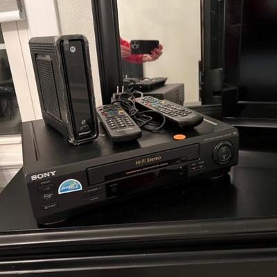 VHS player $10