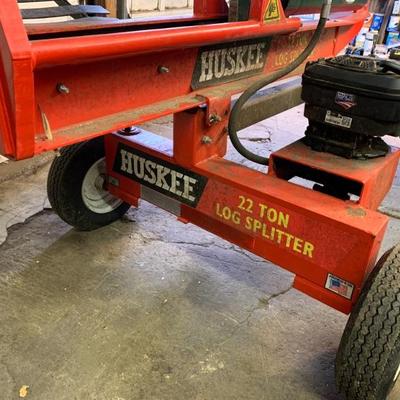 Huskee log splitter, very clean