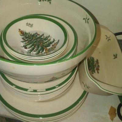 Spode Christmas plate set