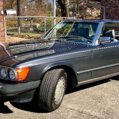 1989 Mercedes 560 SL 5.6 L V8 1 Owner since 1989. Hard top w/ stand included. New soft top in perfect condition. Paint is original...