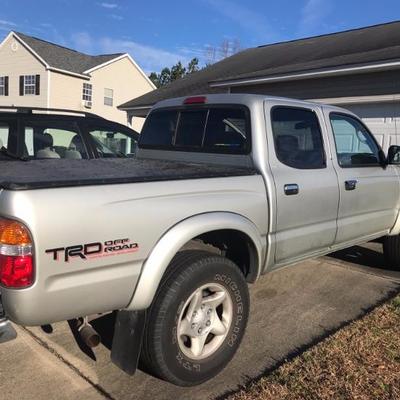 $9,000 Toyota Tacoma 2002
92K miles