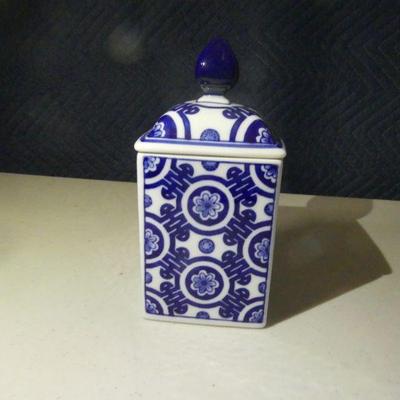 Bombay Porcelain Jar with Lid