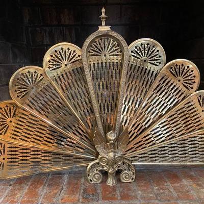 Brass fan fireplace screen