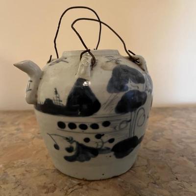 Vintage and antique Chinese blue and white potteryâ€”wine jars, vases, pots, ginger jars, cachepots, boxes