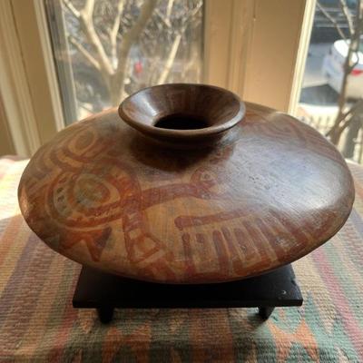 ceramic pot by Heron Martinez Mendoza