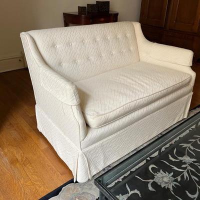 darling mid century settle, loveseat, great compact size and super comfy