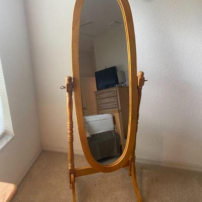 stand up mirror